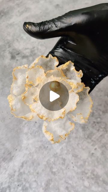 Rice Paper Flowers Tutorial, Buttercream Tutorials, Shankar Mahadevan, Arroz Frito, Flower Watch, Creative Cake Decorating, Gourmet Chef, Wafer Paper, Paper Flower Tutorial