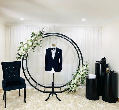 Groom Room Decoration, Grooms Room Decor Wedding Ideas, Bridal Suite Decor, Groom Room, Grooms Room, Brides Room, Bridal Room, 18th Birthday Party, La Wedding