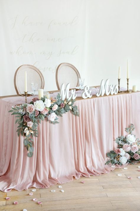 Dusty Rose Sweetheart Table, Spring Wedding Table Settings Centerpiece Ideas, Sweetheart Table Wedding Pink, Light Pink Wedding Decor, Main Wedding Table, Wedding Head Table Ideas, Wedding Main Table, Dusty Rose Wedding Theme, Sage Green Accents