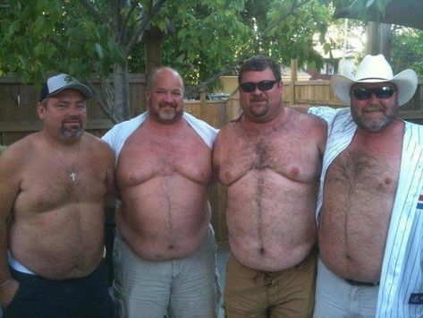 Chubby Guy, Chubby Men, Handsome Older Men, Scruffy Men, Big Men Fashion, Beefy Men, Bear Men, Big Guys, Shirtless Men