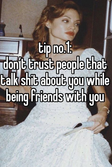 Toxic Friends Whisper, Toxic Friend Whispers, Whispers About Fake Friends, Fake Friend Whispers, Toxic Friendships Quotes, Toxic Whisper, Whisper Friends, Mini Diary, Dont Trust People