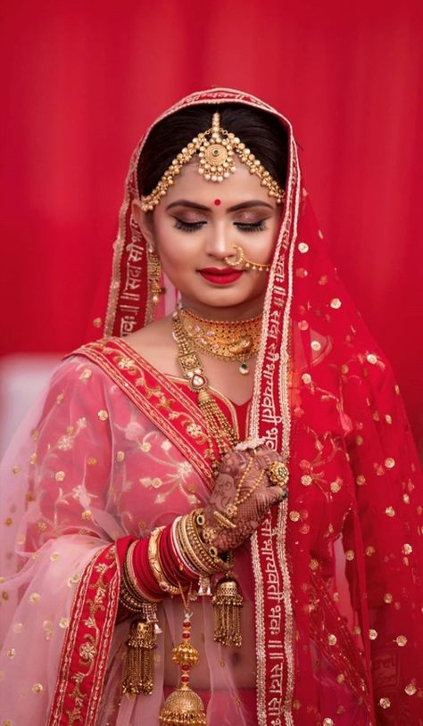 New Dulhan Pose, Wedding Dulhan Pose, Wedding Dulhan, Single Pose, Bride Shoot, Studio Wedding Photography, Nikkah Bride, Indian Engagement, Indian Bride Photography Poses