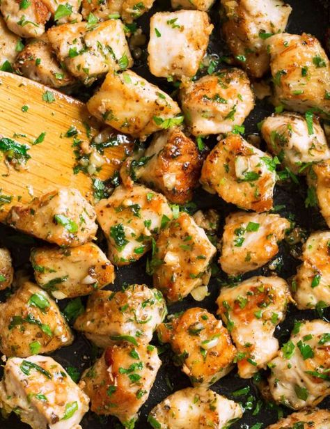 Ayam Mentega, Cubed Chicken, Chicken Bites Recipes, Lazy Dinners, Healthy Chicken Breast, Garlic Butter Chicken, 15 Minute Meals, Chicken Breast Recipes Healthy, Diced Chicken