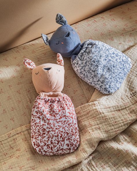 Our pocket pals are a newborn must-have! Made of 100% organic cotton these lovey toys cleverly tuck into their own compact pouch making them ready for any adventure! #maisonrue #maisonruekid #lovey #comforter #comforterbaby #comfortblanket #newbornessentials Pocket Pals, Pocket Pal, Baby Presents, Comfort Blanket, Cotton Comforters, Newborn Essentials, Perfect Baby Shower Gift, Toddler Gifts, Shower Gifts