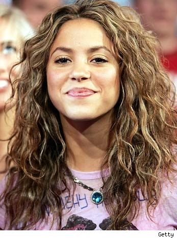 like the color Shakira Images, Lorde Hair, Shakira Hair, Shakira Photos, Lorde, Curly Girl, Shakira, Down Hairstyles, Hair Lengths