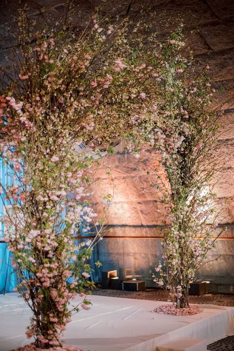 Natural Chuppah, Pink Chuppah, Simple Chuppah, Wedding Tunnel, Wedding Tunnels, Nyc Luxury, Wedding Chuppah, Bridal Bouquet Flowers, Fairy Wedding