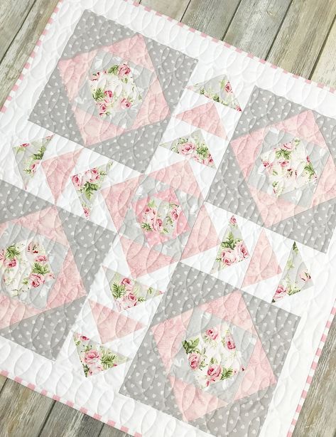 Mini Patchwork, Girl Quilts Patterns, Quilting Digest, Table Topper Patterns, Heart Quilt Pattern, Cottage Quilt, Baby Quilt Pattern, Rose Quilt, Table Quilts