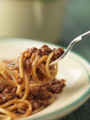 Make Delicious Spaghetti in the Microwave Oven; Including the Pasta! Spaghetti Bolognaise, Sauce Bolognaise, Microwave Cooking, Baked Spaghetti, Minced Meat, Microwave Recipes, Leftovers Recipes, Meat Sauce, Gordon Ramsay