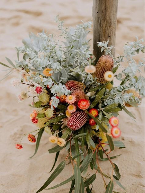 Australian Native Table Decorations, Australian Native Wedding Florals, Australian Floral Arrangement, Australian Native Wedding Decorations, Australian Wedding Flowers, Australian Native Wedding Flowers, Bush Wedding Australian, Church Wedding Flowers Altar, Florist Portfolio