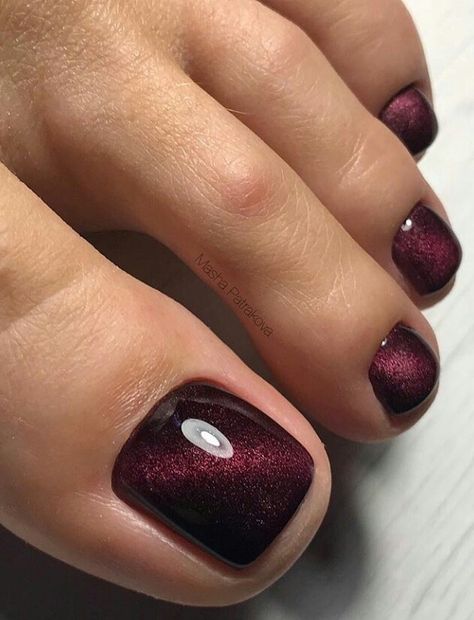 Fall Toenail Colors, Fall Pedicure Designs, Fall Toe Nail Colors, Toenail Colors, Toe Nail Colors, Fall Toe Nails, Fall Pedicure, Pedicure Designs Toenails, Pedicure Colors