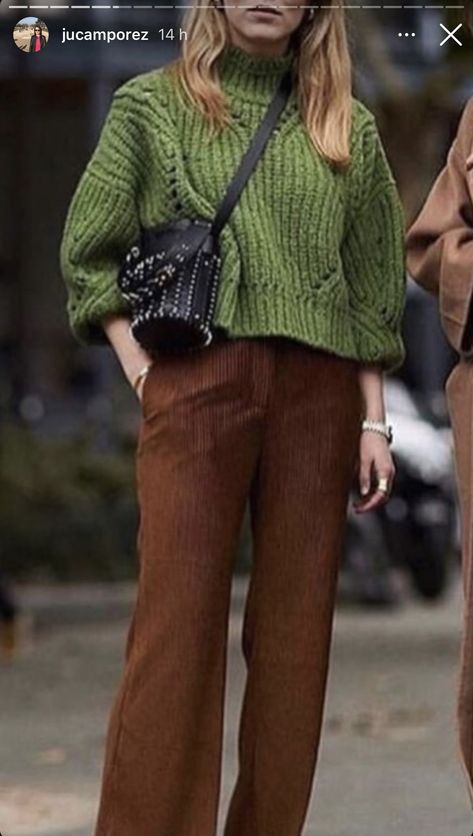 Brown Trousers Outfit Women, Brown Trousers Outfit, Green Sweater Outfit, Autumn Color Palette Fashion, Brown Pants Outfit, Colour Pallets, Winter Pants Outfit, Colour Combinations Fashion, House Vibes