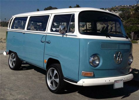 Sold* at Las Vegas 2013 - Lot #337 1969 VOLKSWAGEN CUSTOM BUS Volkswagen Van Interior Ideas, Volkswagen Van Interior, Van Interior Ideas, Vw Buzz, Vintage Volkswagen Bus, Volkswagon Van, Vw Bus Interior, Vw Bus T2, Bus Interior