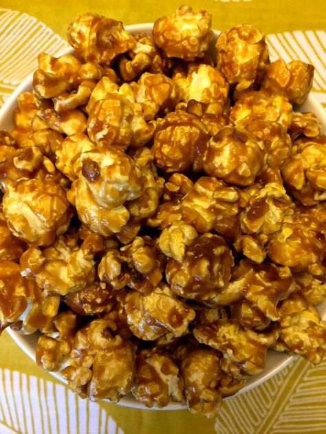 Easy Caramel Corn Recipe Popcorn Recipes Cheese, Easy Caramel Corn Recipe, Homemade Popcorn Recipes, Caramel Corn Easy, Carmel Popcorn, Caramel Corn Recipe, Homemade Caramel Popcorn, Caramel Popcorn Recipe, Homemade Caramel Corn