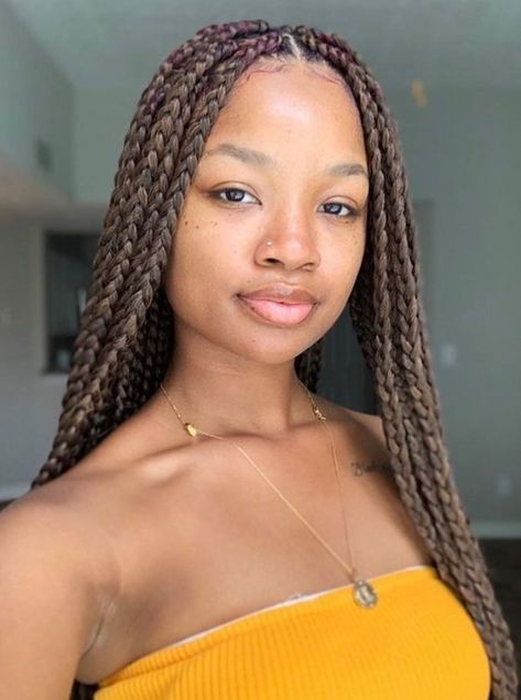 Medium Sized Light Brown Box Braids Medium Sized Knotless Braids, Light Brown Box Braids, Box Braids Sizes, Thick Box Braids, Medium Sized Box Braids, Rounded Bob, Medium Size Braids, Bob Box Braids Styles, Purple Box Braids