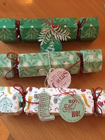 Crafty Stamping: ENVELOPE PUNCH BOARD - CHRISTMAS CRACKERS - Envelope Punch Board Christmas Crackers, Diy Christmas Crackers Template, Candy Crackers, Paper Crackers, Diy Crackers, Envelope Punch Board Projects, Diy Christmas Crackers, Gift Box Punch Board, Envelope Maker