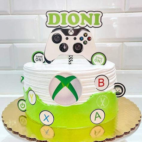 ᴄᴀᴋᴇ ᴛᴏᴘᴘᴇʀ's - ᴄʀᴀғᴛᴇʀ on Instagram: “🌟Cake Topper Temático Xbox •𝐄𝐬𝐜𝐫𝐢𝐛𝐞𝐧𝐨𝐬 𝐬𝐢 𝐝𝐞𝐬𝐞𝐚𝐬 𝐚𝐥𝐠𝐨 𝐞𝐬𝐩𝐞𝐜𝐢𝐚𝐥 ⁣⁣ 829-601-8866 🤳🏻⁣ ⁣ 💜 Nuestro link directo esta en nuestra Bio 💜⁣ .⁣⁣ .⁣…” Xbox Birthday Party, Xbox Party, Game Cake, Popcorn Cake, Play Stations, Video Game Cakes, Boy Cakes, Instagram Cake, Cakes For Boys