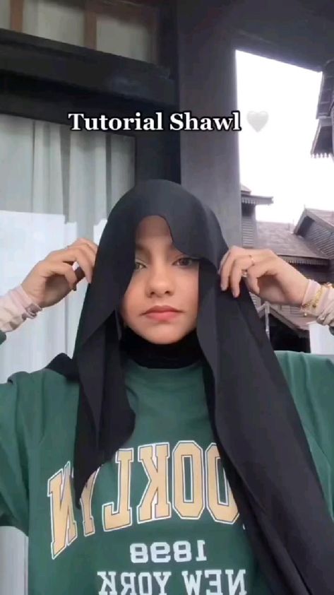 instagram.com/jilbabbagus_ Hijab With Shirt Outfit, Hijab On Shirt, Basic Hijab Tutorial, Hijab With Shirt, Tutorial Shawl Simple, Hijab Trends Fashion Ideas, Hijab Tutorial Without Inner Cap, Casual Hijab Outfit Simple, Bawal Tutorial