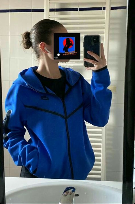 Nike Tech Fit, Nike Tech Jacket, Nike Azul, Tech Outfit, Tech Girl, Hijabi Fits, Insta Snap, Cute Nike Outfits, Nike Tech Fleece