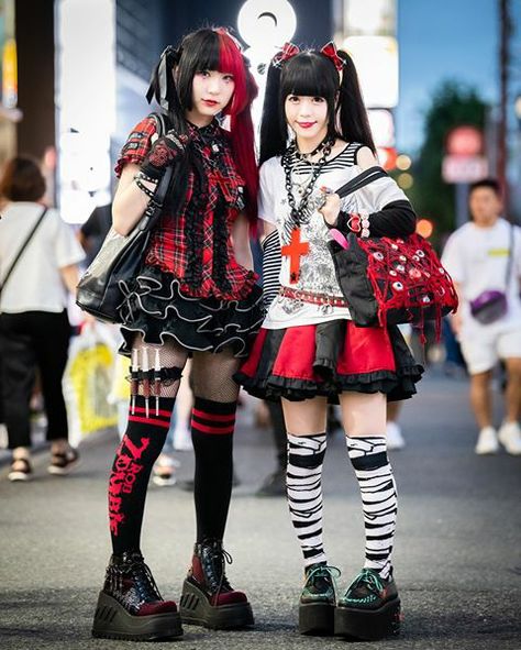 Decora Fashion Outfits, Decora Outfits, Dark Decora, Kei Visual, Fashion Walk, Harajuku Fashion Street, Lining Up, Gyaru Fashion, Gothic Clothing