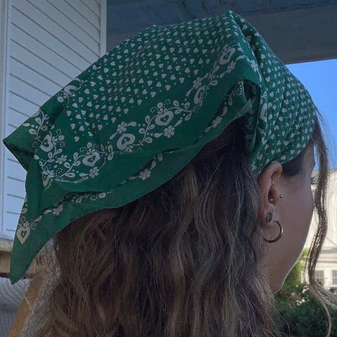 Green Bandana Aesthetic, Bandana On Head, Green Head Scarf, Bandana Aesthetic, Headscarf Ideas, Scruffy Hair, Bandana Outfit, Green Bandana, Head Bandana