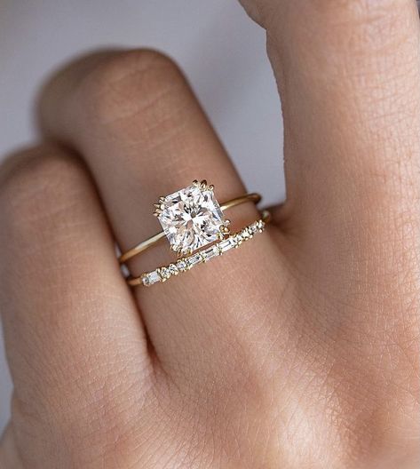 Dainty Oval Wedding Ring Set, Dainty Classy Engagement Ring, Wedding Ring Brilliant Earth, Dainty Square Engagement Ring, Plain Band Engagement Ring With Wedding Band, Golden Engagement Ring Gold, Simple Wedding Sets Rings, Wedding Bands For Square Rings, Gold Minimalist Engagement Ring