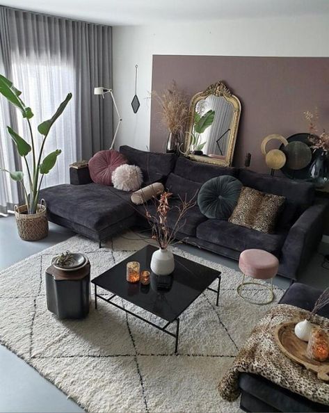 Black Sofa Living Room Decor, Black Sofa Living Room, Bed Design Modern, Pink Living Room, Home Clothing, Living Room Decor Cozy, Apartment Decor Inspiration, Design Del Prodotto, Living Room Decor Modern