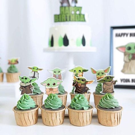 Cupcakes Baby Yoda, Grogu Birthday, Baby Yoda Party, Mandalorian Party, Star Wars Theme Birthday, Baby Joda, Yoda Birthday, Bebe Yoda, Yoda Party