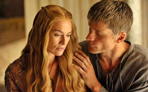 Five Social Justice Fails That Angered Fans – excellent article! Game Of Thrones Jaime, Cersei And Jaime, Nikolaj Coster, Nikolaj Coster Waldau, Heather Graham, Lena Headey, Fan Theories, Jaime Lannister, Cersei Lannister