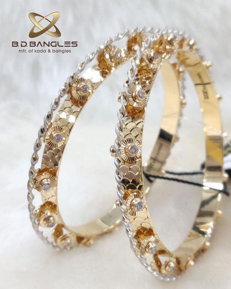 B.D. BANGLES Zaveri Bazaar on Instagram: “Exclusive cnc laser bangles #jewelry #instagood #designer #golbanglesdesigns #instadaily #kada #bangleset #wedding #weddingjewellery…” Cnc Bangles Design, Cnc Bangles, Ladies Bangles, Gold Bangles For Women, Gold Jewelry Stores, Bangles Design, Bangles Jewelry Designs, Gold Bangles Design, Gold Work