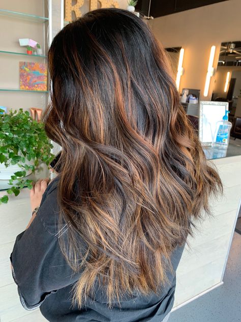 Hair Dye Black And Brown, Highlights On Black Box Dye, Brown Dye On Black Hair, Brown Tips On Black Hair, Black Box Dye To Balayage, Hair Dye Ideas For Wavy Hair, Black Box Dye Transformation, Natural Hair Dye Ideas Brunettes, Hair Dye Ideas Natural Colors