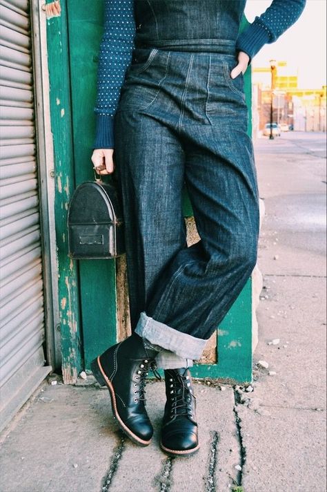 Jeans and boots on. Lunch packed. Let's get to work. #redwingwomen #redwingheritage #3366 : @flashbacksummer Red Wing Iron Ranger Black, Iron Ranger Outfit, Red Wings Boots Outfit, Redwing Iron Ranger, Iron Rangers, Red Wing Women, Gum Boot, Red Wing Iron Ranger, Librarian Style