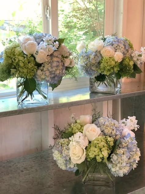 Bridal Shower Chinoiserie, Something Blue Themed Party, Wedding Shower Flower Arrangements, Wedding Shower Flowers, Blue Bridal Shower Flowers, Blue Bridal Shower Table Decor, Something Blue Bridal Brunch, Bridal Shower Light Blue, Baby Boy Shower Flower Arrangements