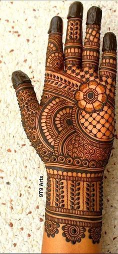 Mehndi Design Both Hands, Mehandiii Design, Mehendi Designs For Hands Round, Mehendi Designs For Hands Unique Beautiful Front Full Hand, Mehendi Designs For Hands Front Hand, Mandhi Design Simple Front Hand, Mehndi Designs For Right Hand, Mendhi Front Design, Mehndi Design Right Hand