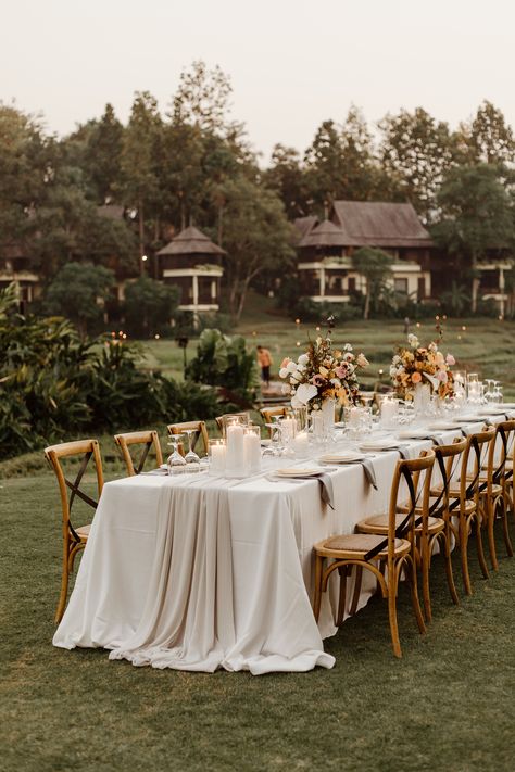 Outdoor Wedding Table Settings, Minimalist Bedroom Aesthetic, Neutral Minimalist Bedroom, Outdoor Wedding Tables, The Wedding Bliss, Elegant Rustic Wedding, Destination Wedding Reception, Rustic Wedding Reception, Thailand Wedding