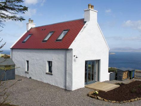 Sixgeary Converted Bungalow, Modern Irish Cottage, Stucco Details, Stone Cottage Homes, Irish Cottages, House Designs Ireland, Cottage Extension, Irish Style, Bungalow Exterior