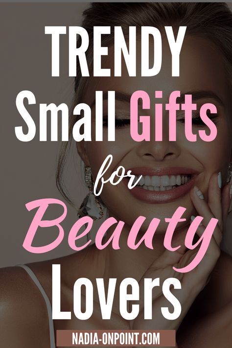 Gifts For Beauty Lovers, Makeup Presents Gift, Makeup Gifts Ideas, Makeup Gift Ideas Birthday, Beauty Gifts For Women, Make Up Gift Ideas, Beauty Box Ideas, Makeup Christmas Gifts Target, Makeup Gift Ideas