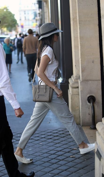 Bag Wishlist, Kendal Jenner, Celine Nano Luggage, Look Office, Street Style Bags, Walking Down The Street, Dream Bags, Giovanna Battaglia, Best Designer Bags