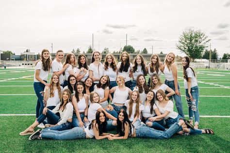 High School Dance Team Photos, Dance Team Pictures Group Shots, Dance Team Group Photos, Dance Team Photoshoot Ideas, Dance Group Photography, Dance Team Poses, Team Sports Pictures, Dance Team Photography, Athlete Portrait