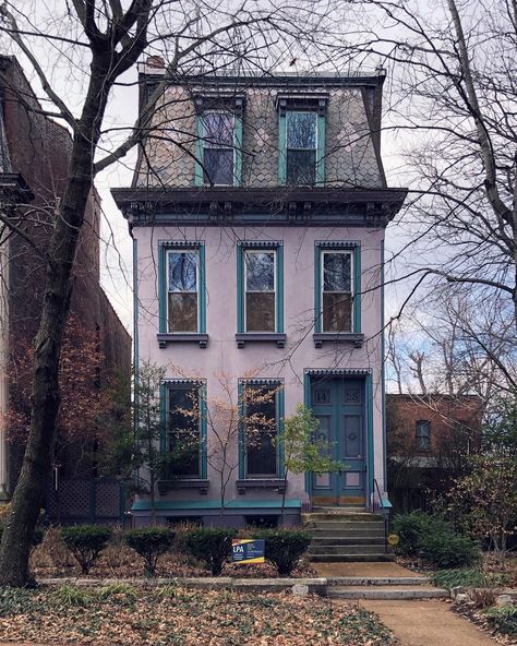 Matthew Dickey on Instagram: “Lafayette Square • Continuing a mini series of St. Louis mansards. I don’t know much more about the area (than shared in previous posts) so…” Lafayette Square, Victorian Houses, Mini Series, I Don T Know, Don T Know, Victorian Homes, St Louis, Art Inspiration, House Styles