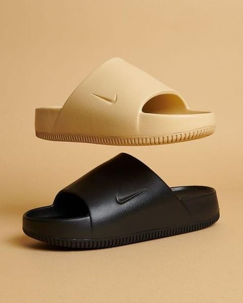 Nike Calm Slides Outfit, Kanye Tattoo, Sandals Nike, Nike Slippers, Trendy Slippers, Photographie Indie, Nike Shoes Women Fashion, Sport Slippers, Chef Shoes