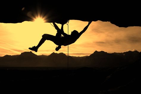 Love this. Rock Climbing For Beginners, Rock Climbing Aesthetic, Sports Action Photography, Climbing Technique, Wall Climbing, Climbing Holds, Action Photography, Sport Climbing, Mountain Climbing