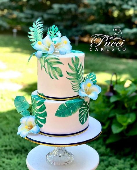 Fondant cake with gum paste hibiscus flowers and wafer paper leaves Hawaiian Birthday Cakes, Tropical Birthday Cake, Hawaii Cake, Hawaiian Baby Showers, Luau Baby Showers, Tropical Birthday Party, Luau Theme Party, Luau Birthday Party, Hawaiian Birthday Party