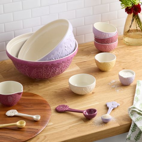 Mason Cash In the Meadow Ceramic Bakeware Collection - World Market Xmas List Ideas, Ceramic Mixing Bowls, Bowls Ceramic, Ceramic Bakeware, Glass Mixing Bowls, Mason Cash, Pretty Kitchen, Stainless Steel Bowls, The Meadows