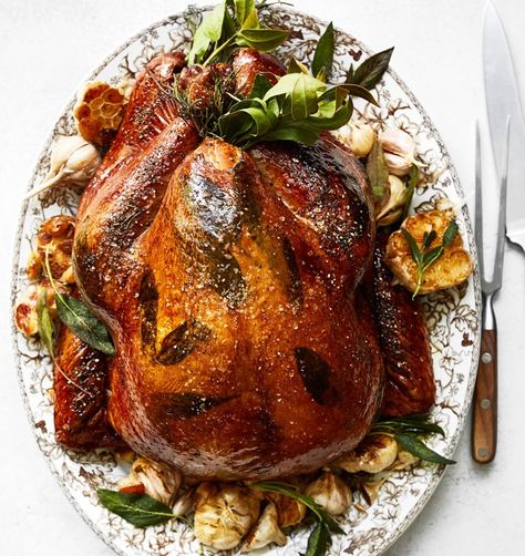 Season Turkey, Seasoned Turkey, Best Thanksgiving Turkey Recipe, Turkey Glaze, Turkey Recipes Thanksgiving, Vintage Thanksgiving, Honey Glaze, Thanksgiving Ideas, Thanksgiving Menu