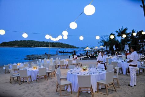 beach wedding reception Beach Wedding Evening Reception, Elegant Beach Reception Decor, Simple Beach Reception Ideas, Beach Front Wedding Reception, Wedding Dance Floor Beach, Beach Wedding Decorations Reception, Renewal Wedding, Wedding Renewal Vows, Fiesta Tropical