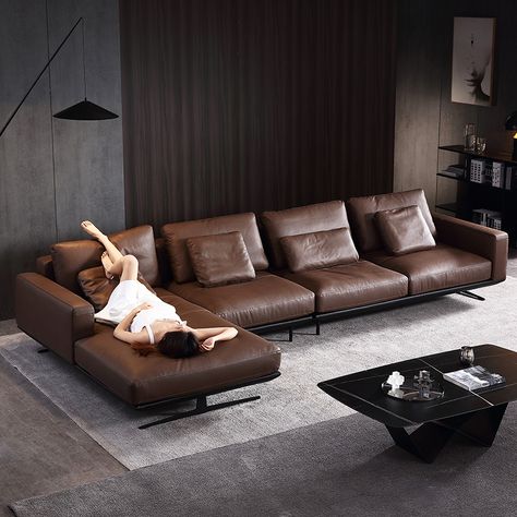 Italian Sofa Design Luxury, Minimalist Sofa Modern, Sofa Design Luxury, Home Inspiration Living Room, Sofa Colour Combinations, Luxury Leather Sofas, Italian Sofa Designs, Modern Simple Living Room, Italian Modern Sofa