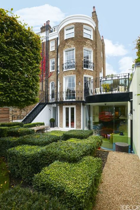 London Townhouse London Townhouse Interior, London House Interior, Townhouse London, English Townhouse, Designer Character, House Victorian, Townhouse Exterior, City Houses, Townhouse Interior