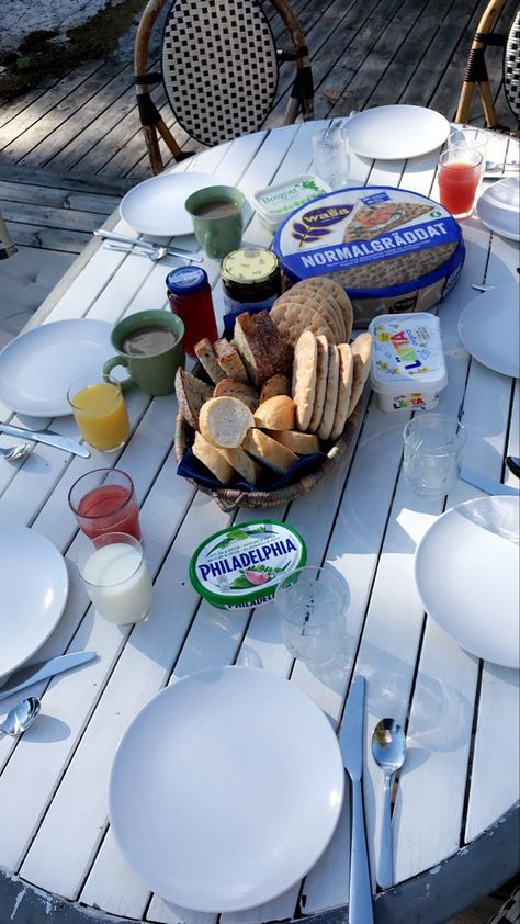 Swedish Breakfast Aesthetic, Suede Aesthetic, Swedish Summer Aesthetic, Sweden Life, Swedish Breakfast, Swedish Lifestyle, Stockholm Summer, Swedish Aesthetic, Sweden Aesthetic