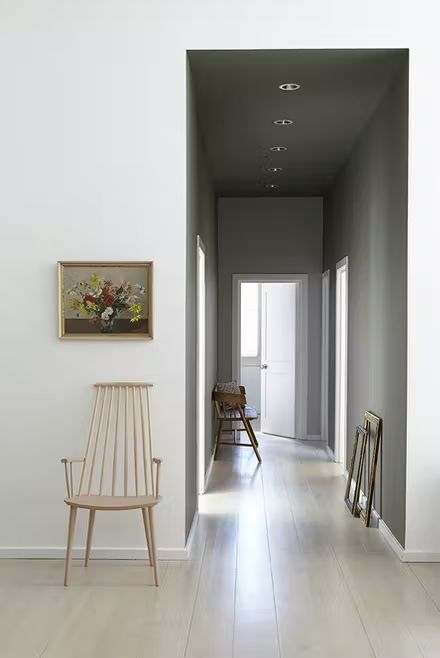 Hallway Scheme Using Wood Ash Paint | Little Greene Dark Hallway Ideas, Modern Hallways, Minimalist Hallway, Ceiling Painted, Hallway Paint Colors, Perfect Grey Paint, Best Gray Paint, Contemporary Hallway, Hallway Paint