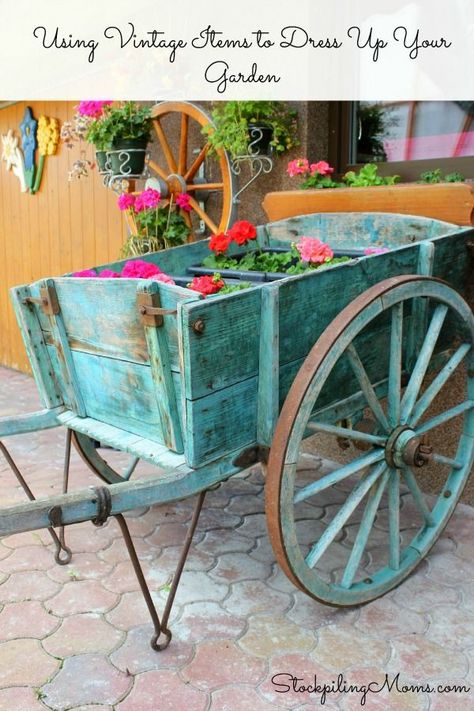 How to Use Vintage Items to Dress up your Garden this spring and summer.  This is a great decor idea you can do yourself. Stop Weeds From Growing, Ladders In The Garden, Vintage Outdoor Decor, Yard Cart, Rustic Wood Projects, Wood Wagon, Garden Wagon, Wooden Cart, Decoration Vitrine